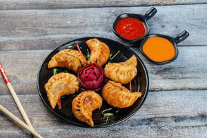 Veg Fried Momos [5 Pieces]
