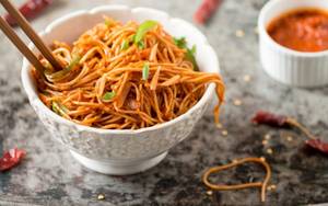 Schezwan veg Noodles
