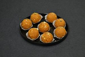 Plain Besan Laddu [Desi Ghee]
