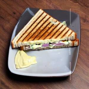 Veg Mayo Cheese Sandwich