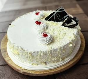 White truffle cake