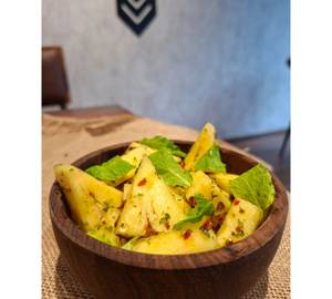 Sweet & Spicy Pineapple Mint Salad