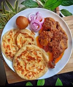 2 Parota With Chicken Curry 250 Ml