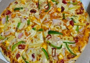 Makhani Paneer Pizza