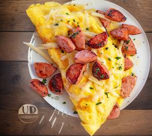 Masala omelet with chicken sausage