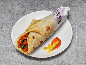 "Chowmine Egg Roll"                          