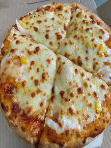 Cheese And Corn Pizza