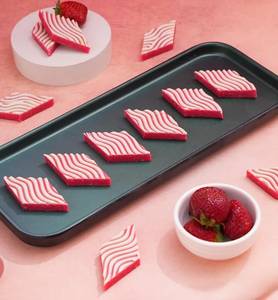 Kaju Strawberry Katli