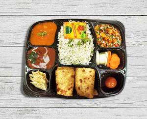 Makhni Murgh Thali Combo