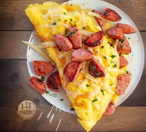 Plain omelet with chicken sausage