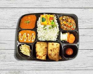 Paneer Makhani Thali
