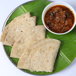 3 Chapathi + Chicken Curry