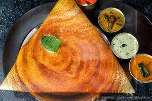 Ghee Roast Paneer Dosa