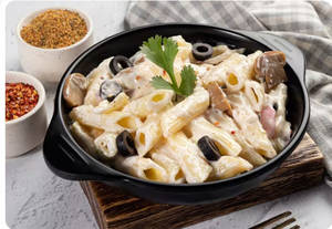 White Sauce Veg Pasta