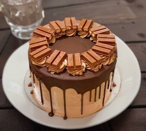 Kitkat Cake