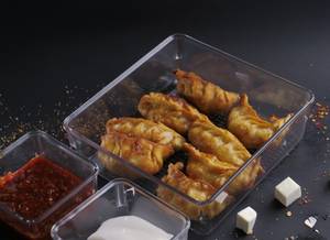Paneer Momos [8 Pieces]