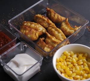Cheese Corn Momos  [8 Pieces]