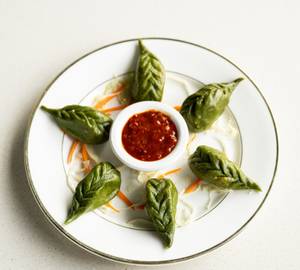 Whole Wheat Veg Steamed Momos [6 Pieces]