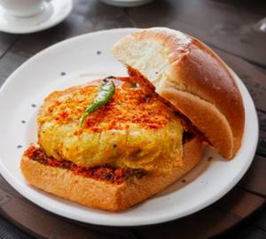 Jumbo special vadapav
