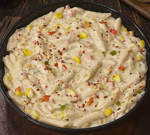 Cheesy white sauce pasta