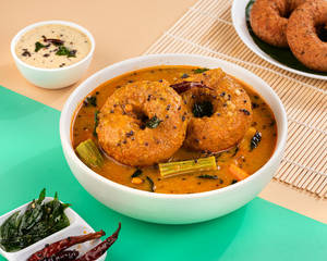 Sambhar Vada