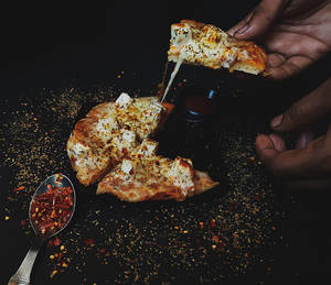 Cheese Burst Pizza