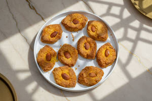 Almond Biscuits Box [250 Gm]