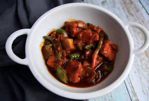 Chilli Paneer Gravy (6 Pcs)