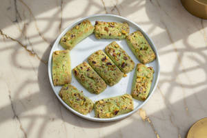 Pista Stick Biscuits Box [250 Gm]