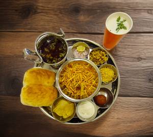 Special Marathi Misal thali