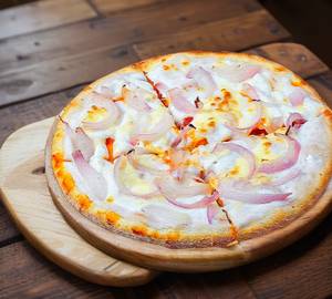 Raja Onion Pizza