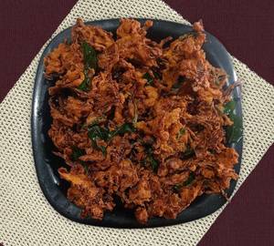 Onion pakoda
