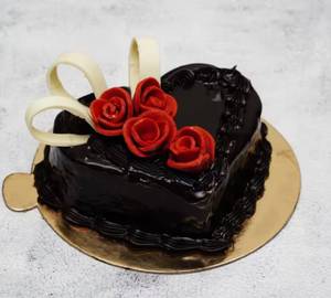 Chocolate truffle heart shape cake 500g