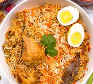 Chicken biryani with egg