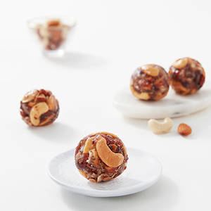Dry Fruit Laddu