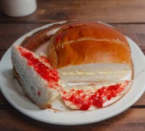 Bun butter jam