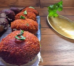 Mutton biryani + kola urundai 6 pcs + egg + raita