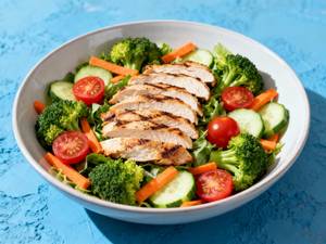 Classic Grilled Chicken & Broccoli Salad
