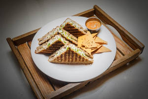 Non-veg Avenue Club Sandwich With Nachos