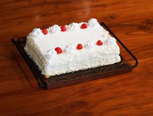 White Forest Cake [500 Grams]