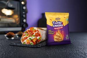 Veg Signature Wrap + Free Teekha Chaska Chips Combo