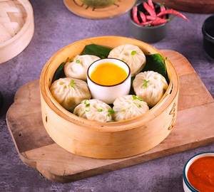 Mix Veg Steamed Momos (6 Pcs)