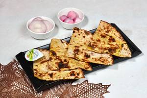 Stuffed Kulcha Onion