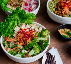 Protein punch paneer salad