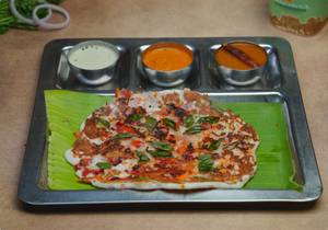 Onion Uttapam (1 Pc)