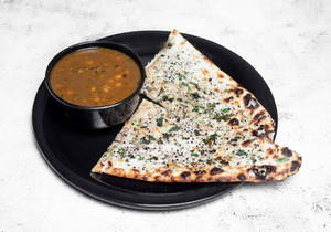 Aloo Naan With Channa