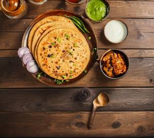 Aloo Pyaz Paratha Tandoori