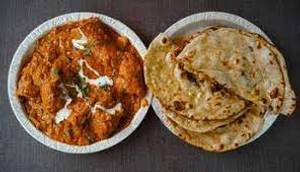 Chaap Gravy With 2 Tandoori Roti