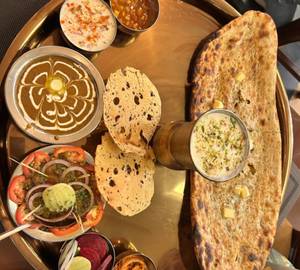 World Record Kulcha Thali