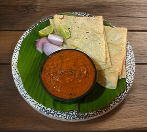 4 Pulka With Tomato Curry (Half)